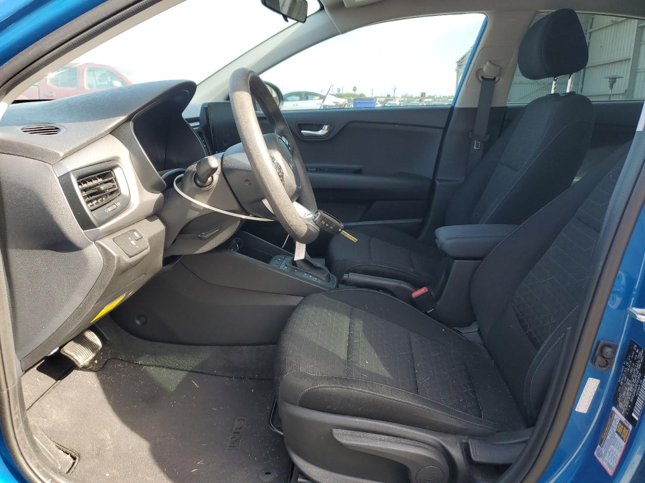 2023 Kia Rio - Image 7