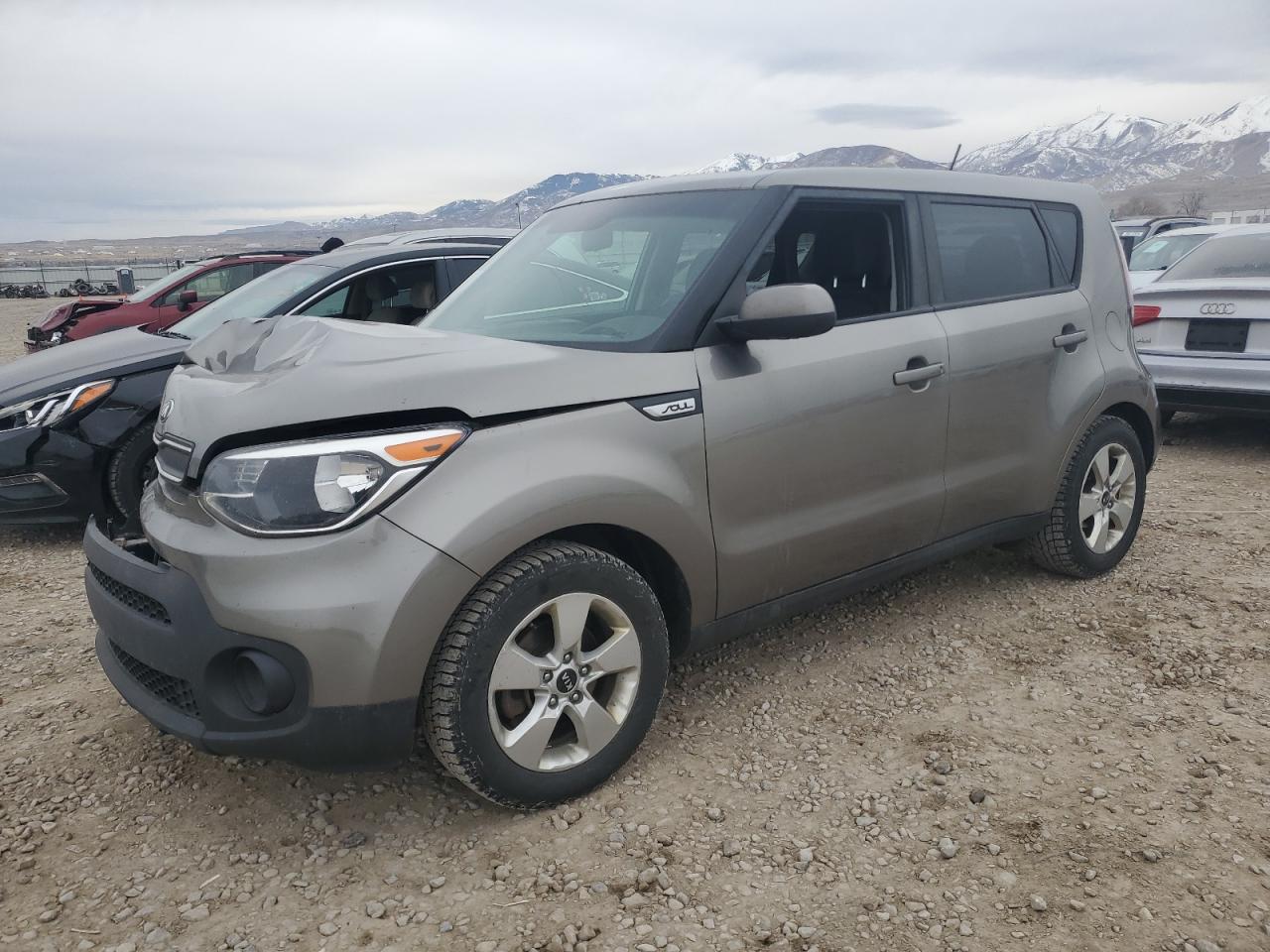 VIN KNDJN2A24K7025768 2019 KIA SOUL no.1