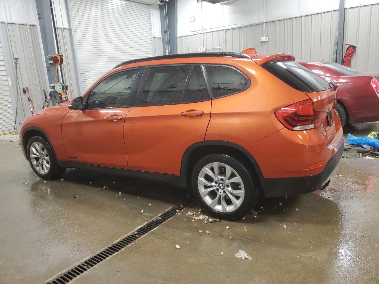 VIN WBAVL1C50DVR91653 2013 BMW X1 no.2