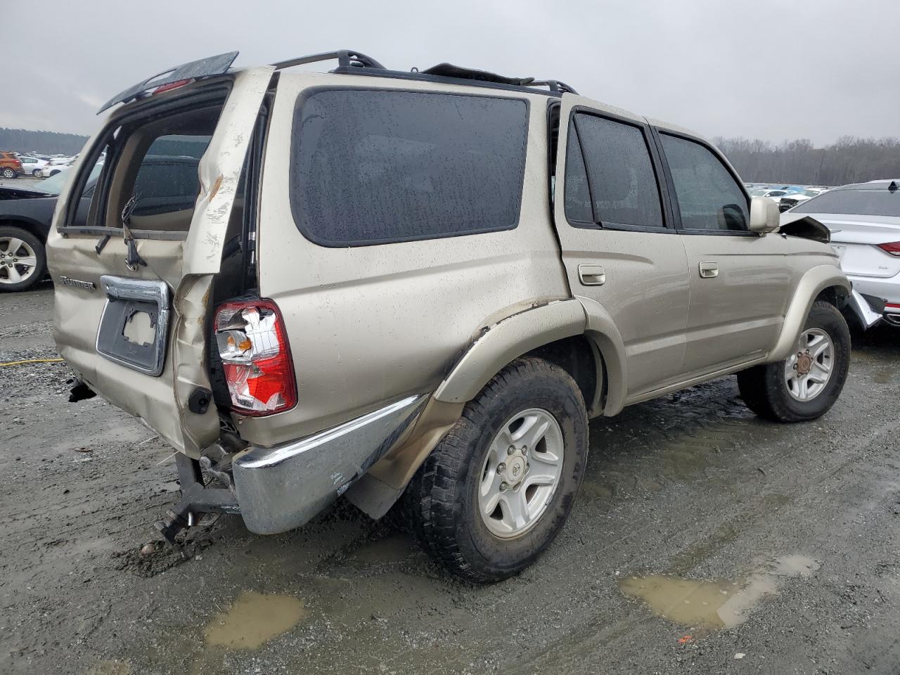 2002 Toyota 4Runner - Image 3