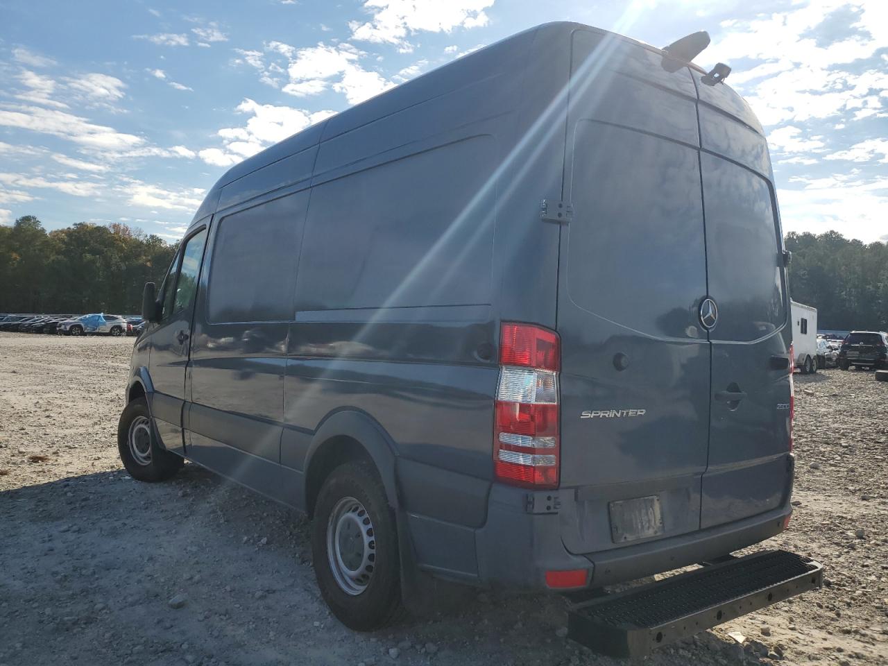 VIN WD3PE7CD0JP643166 2018 MERCEDES-BENZ SPRINTER no.2