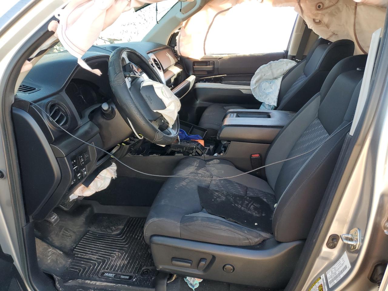 2018 Toyota Tundra - Image 7