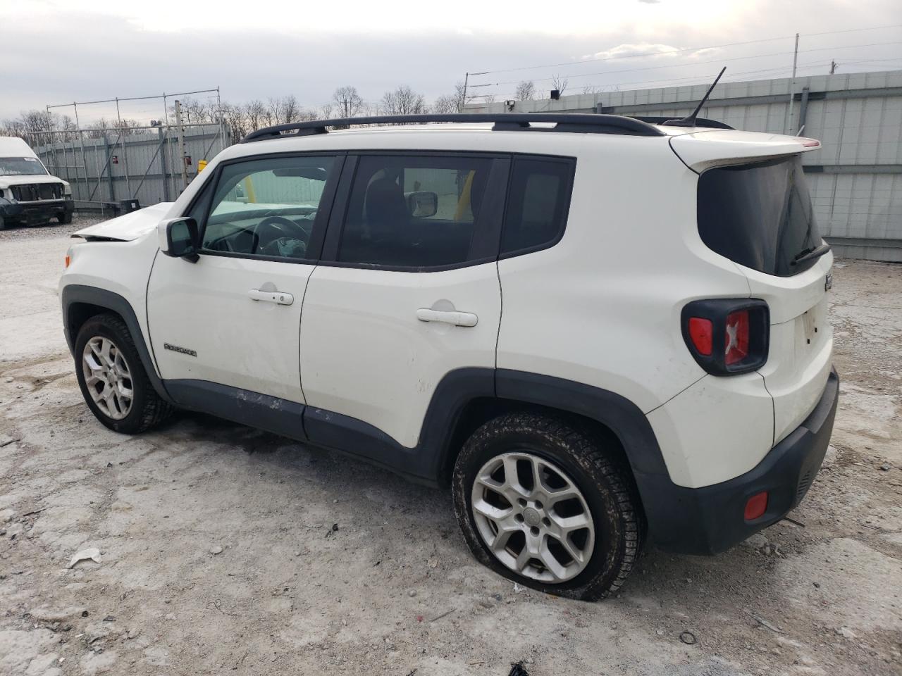 VIN ZACCJABB8HPE91261 2017 JEEP RENEGADE no.2