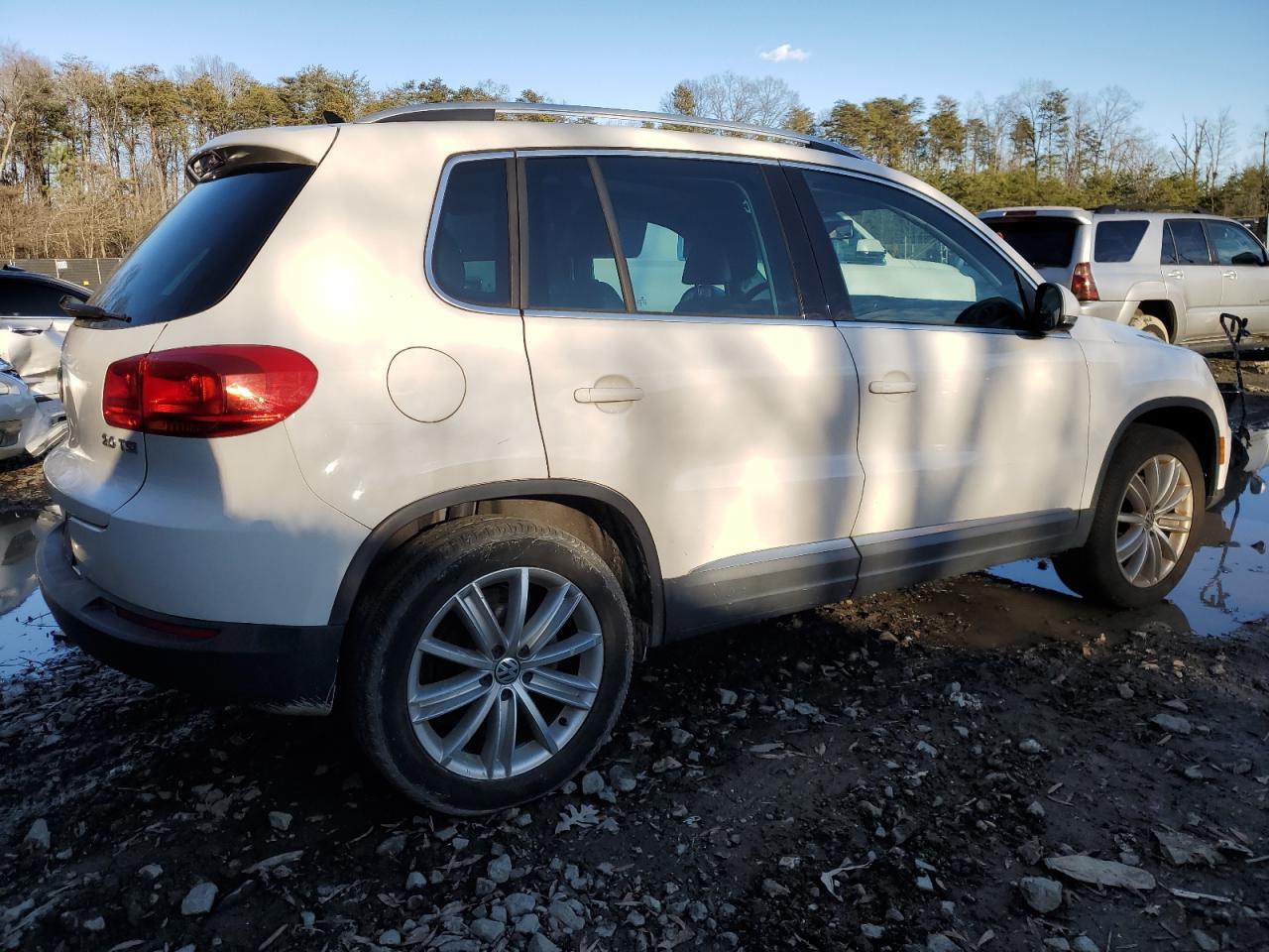 VIN WVGAV3AX8EW510874 2014 VOLKSWAGEN TIGUAN no.3