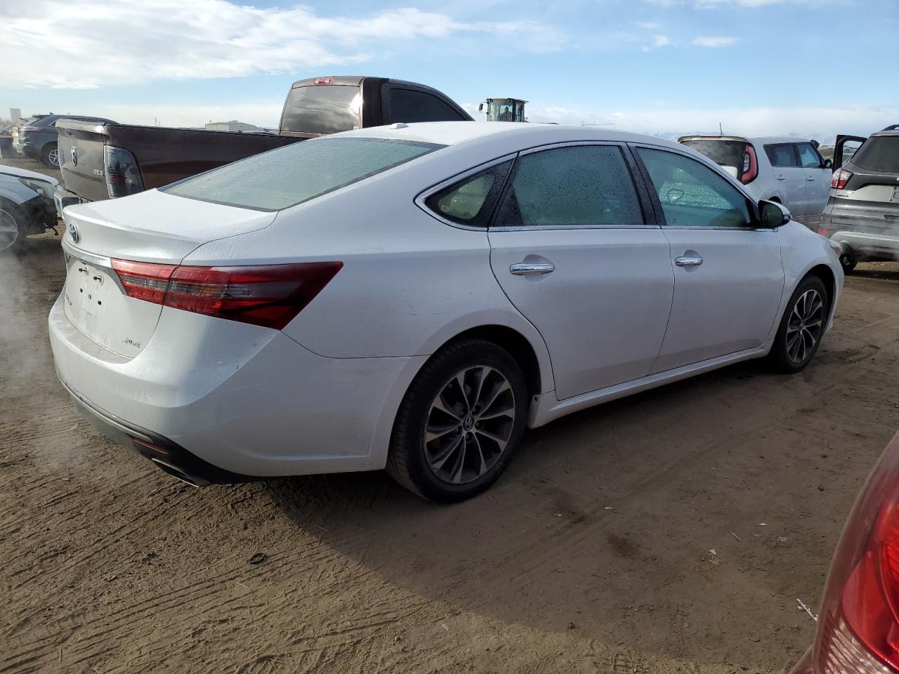 VIN 4T1BK1EB5GU208666 2016 TOYOTA AVALON no.3