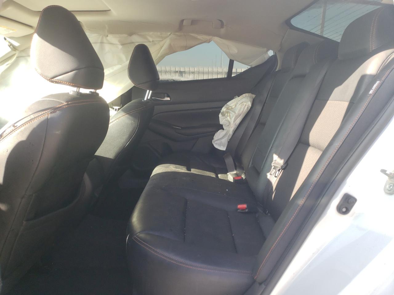 2020 Nissan Altima - Image 10