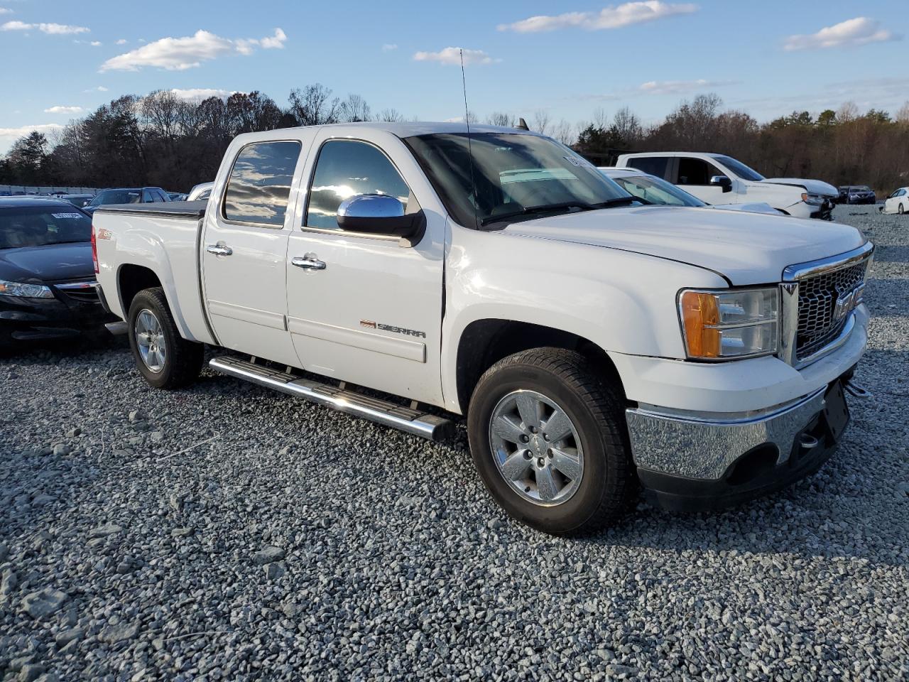 2011 GMC Sierra - Image 4