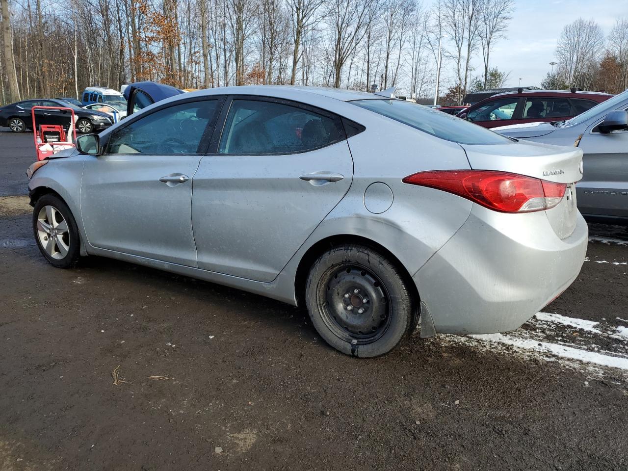 VIN 5NPDH4AE8DH158736 2013 HYUNDAI ELANTRA no.2