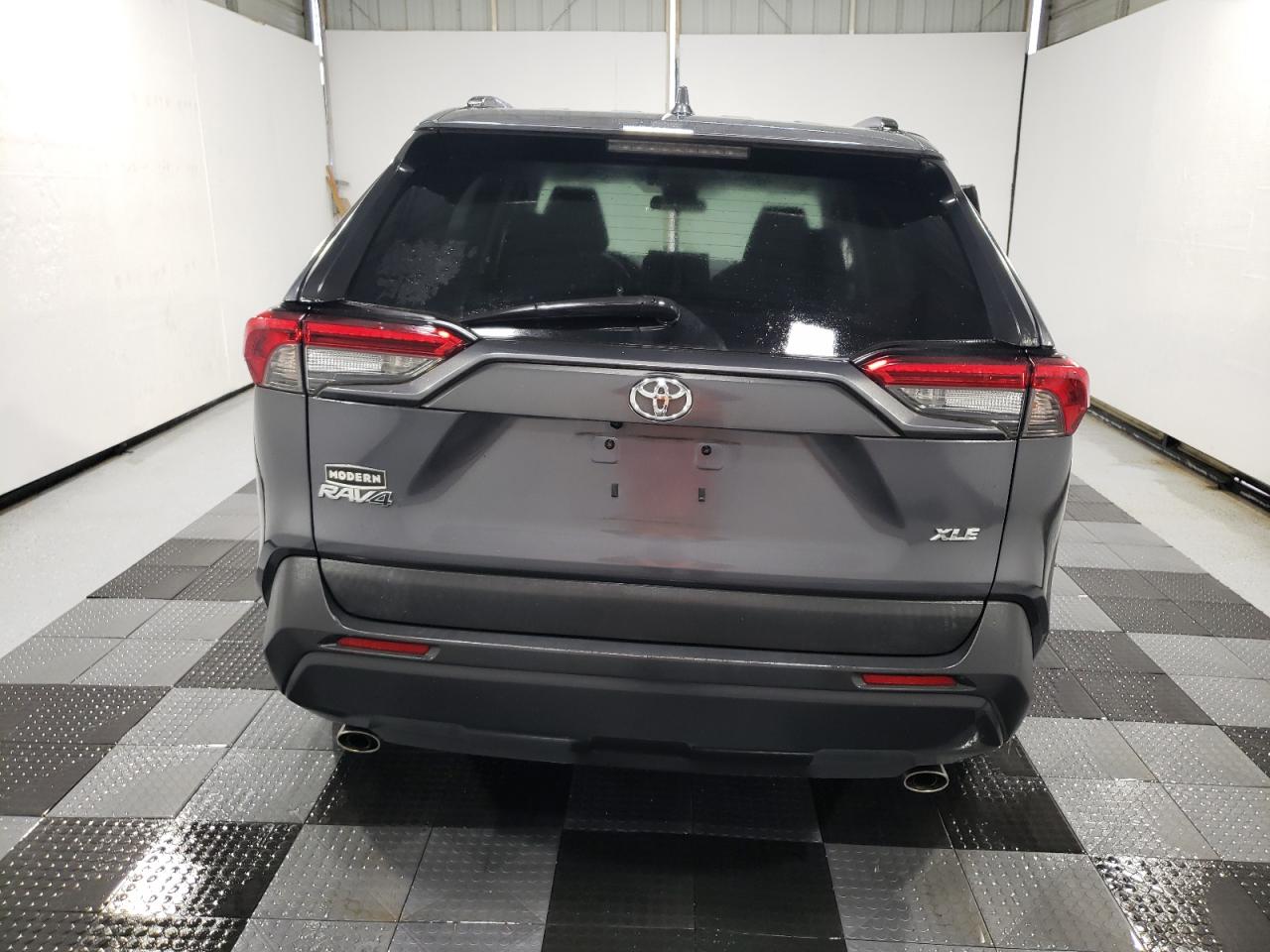 2020 Toyota RAV 4 - Image 6