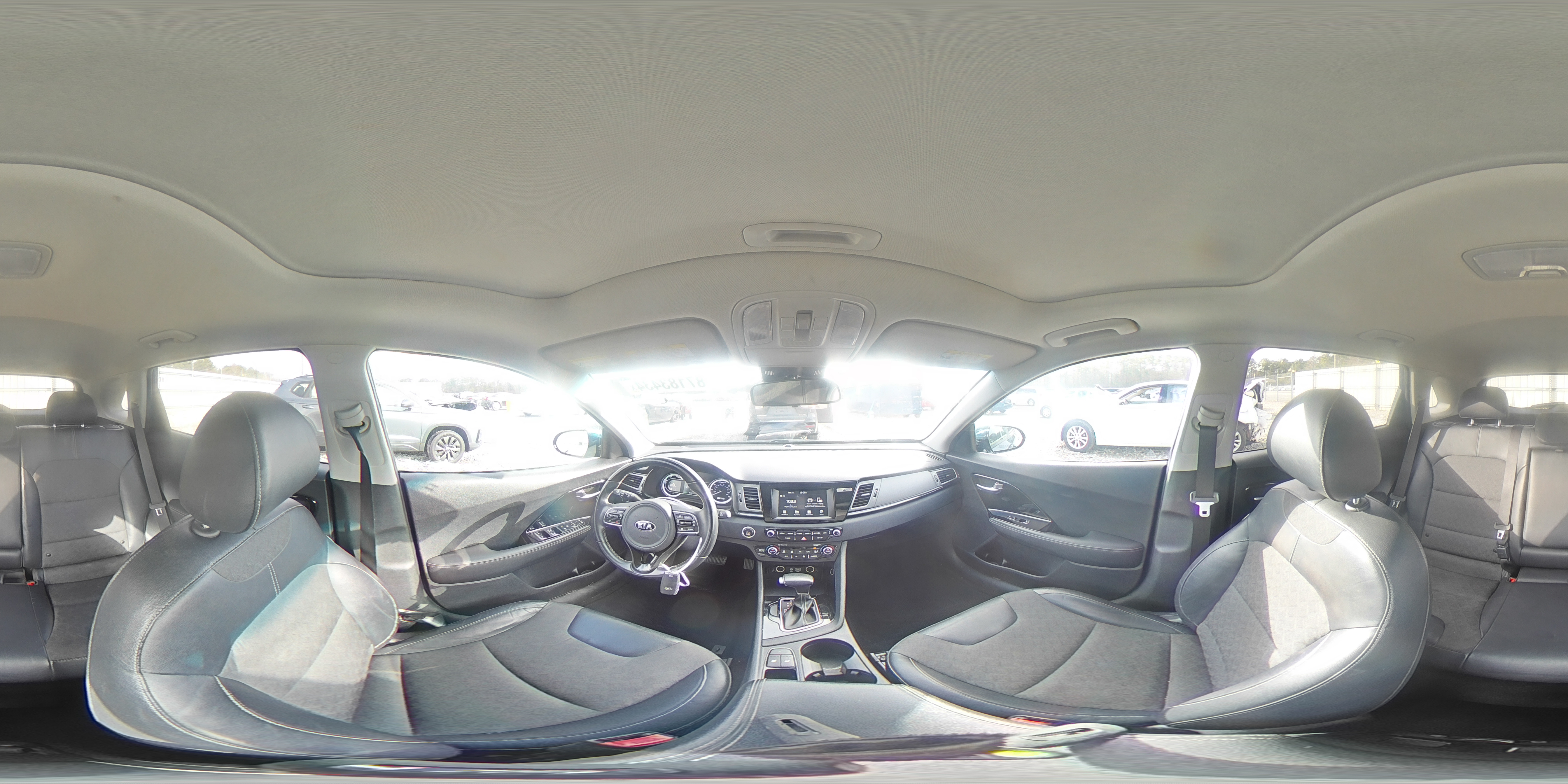 2017 Kia Niro - Image 16
