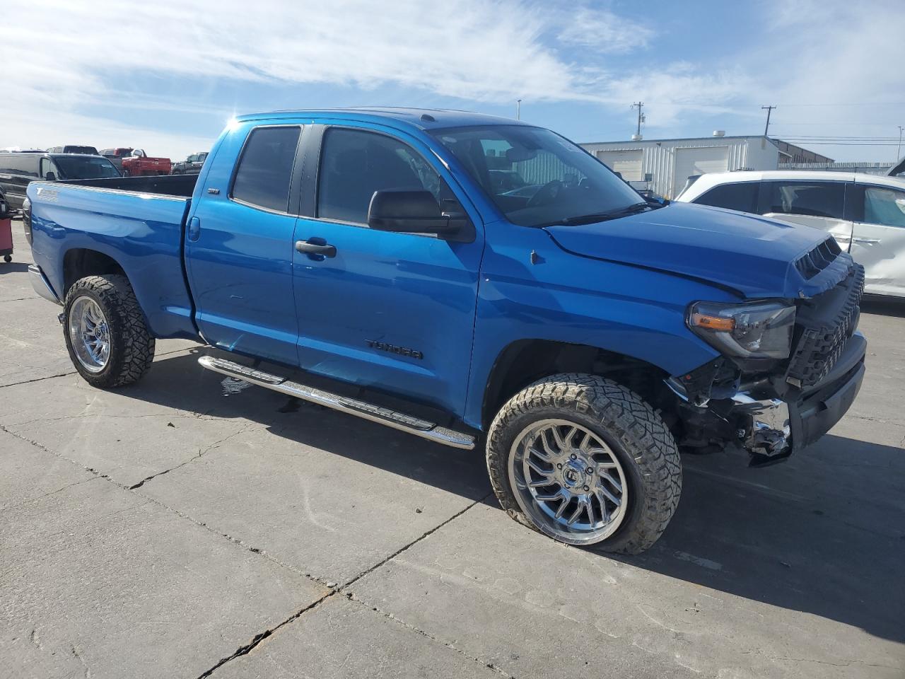 VIN 5TFRM5F13JX124961 2018 TOYOTA TUNDRA no.4