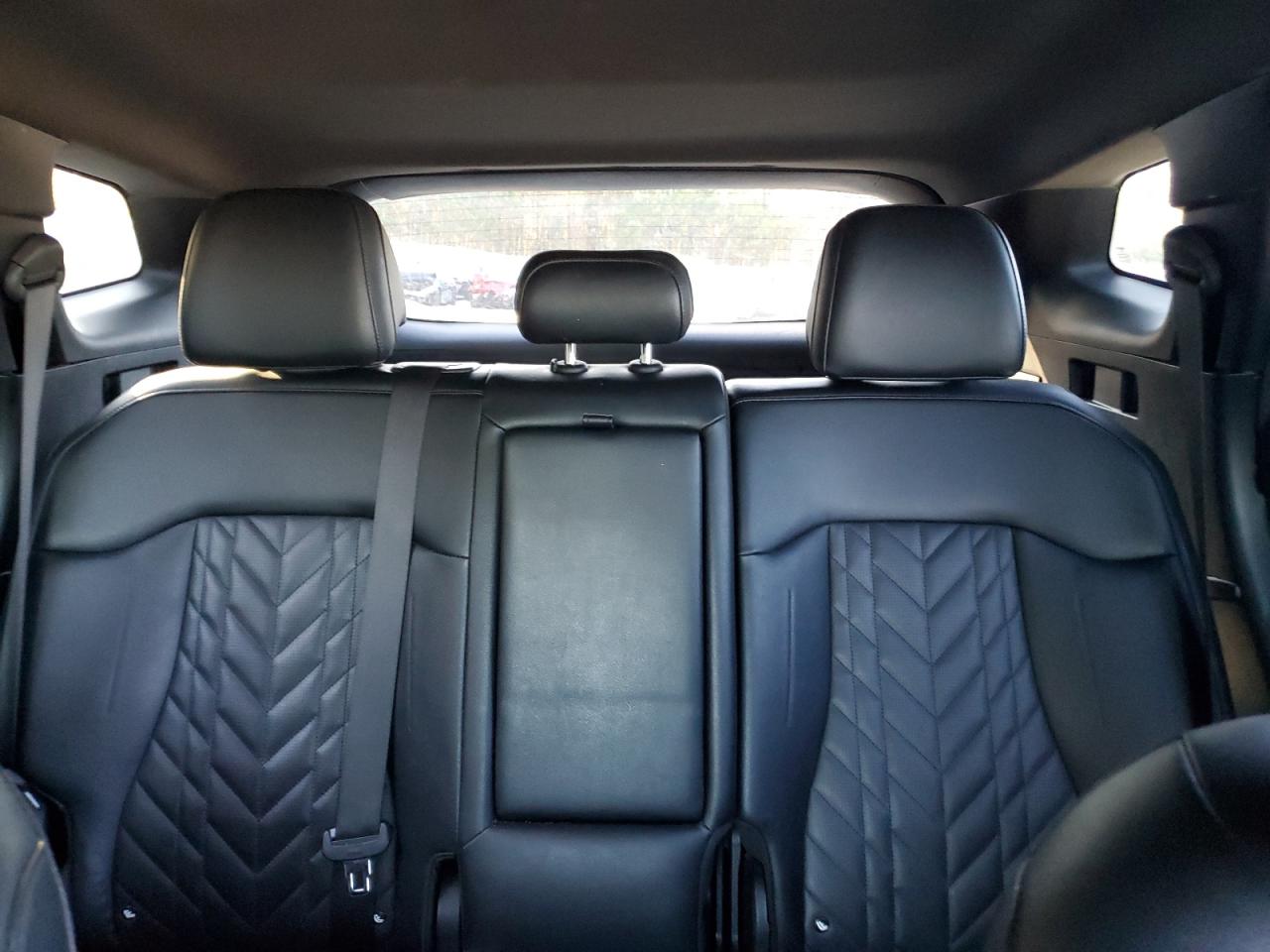2023 Kia Sportage - Image 10