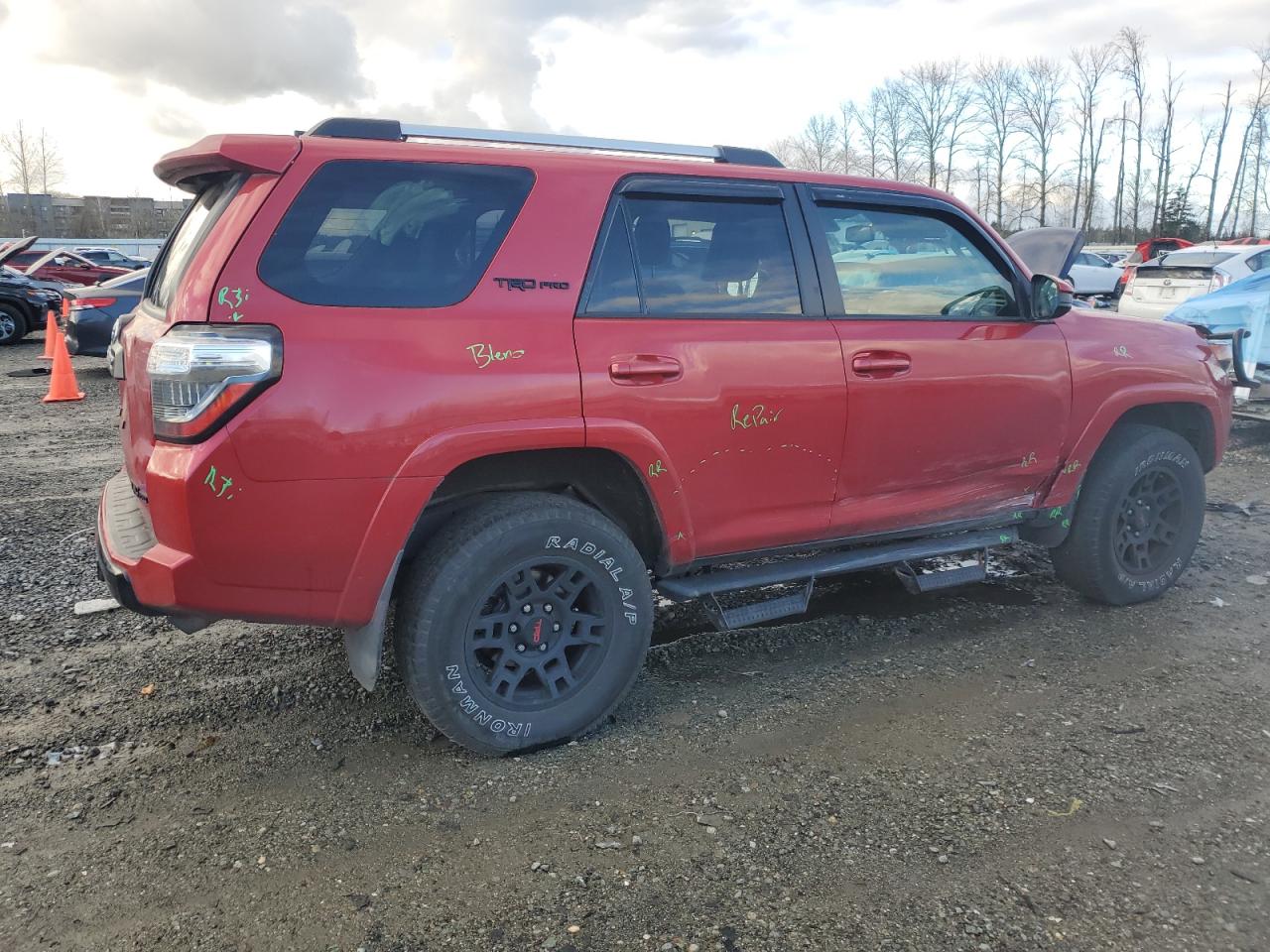 VIN JTEBU5JR2H5479944 2017 TOYOTA 4RUNNER no.3