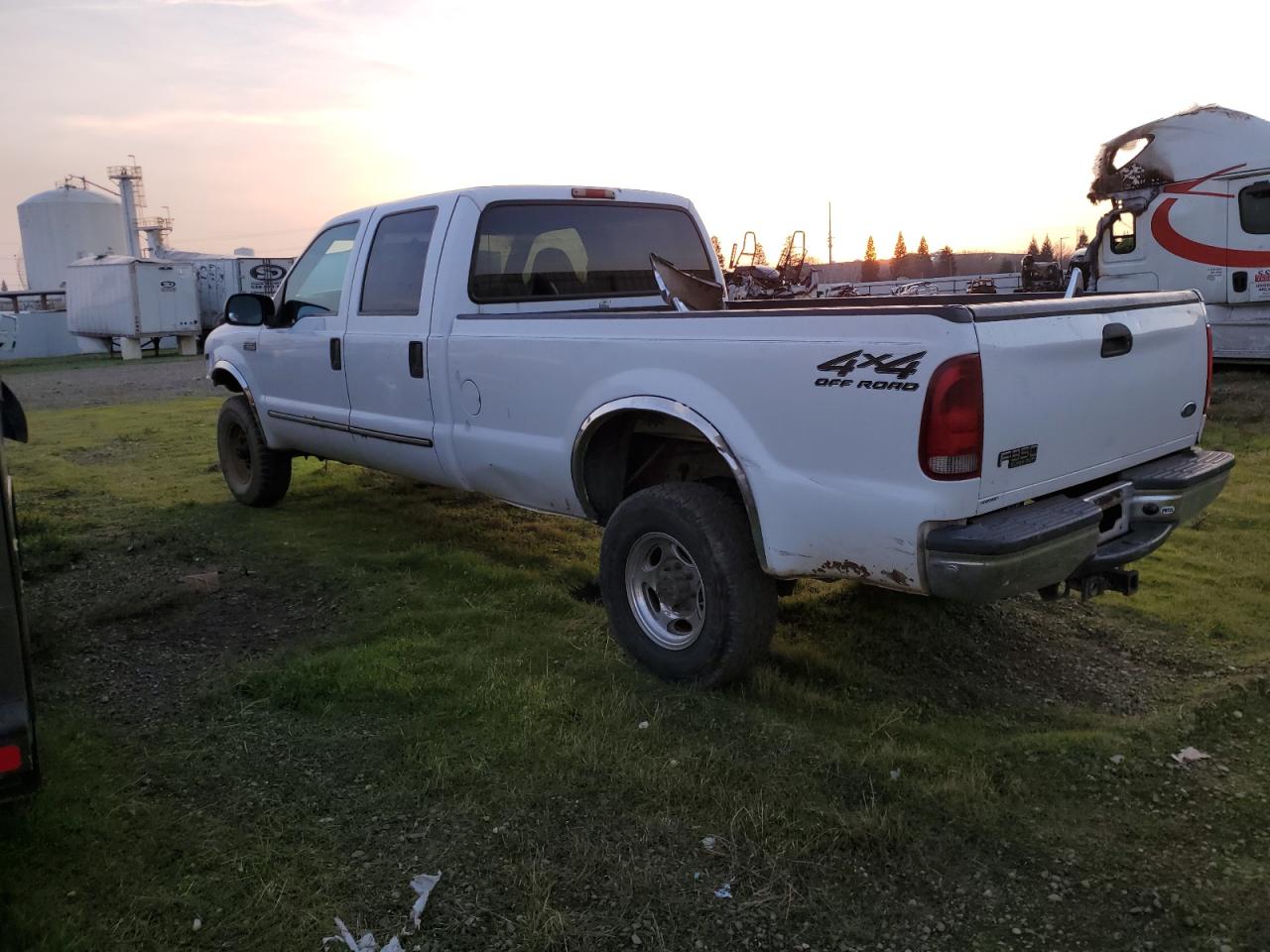 2000 Ford F350 - Image 2