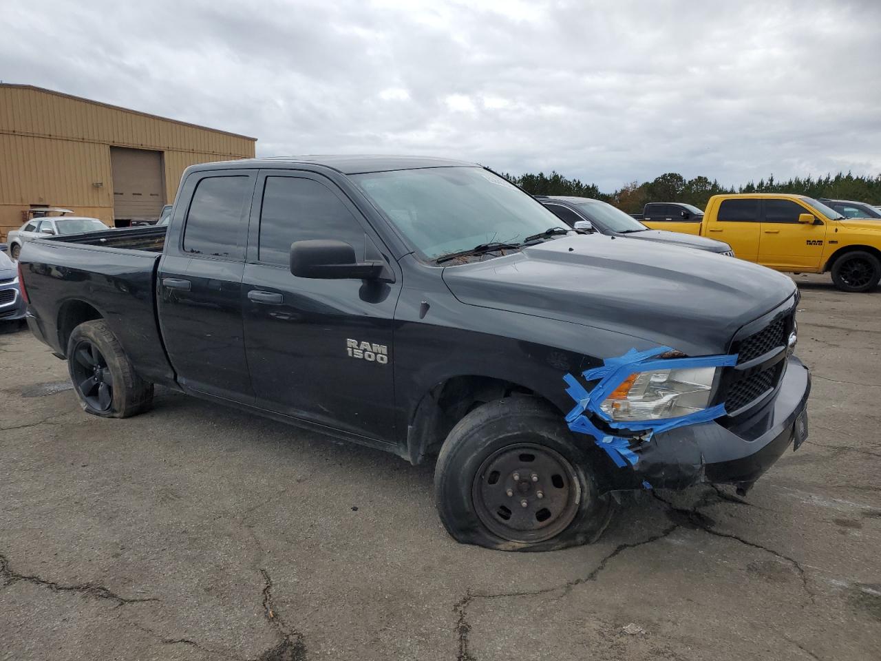 2016 RAM 1500 - Image 4