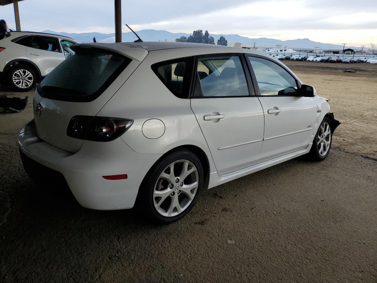 2009 Mazda 3 - Image 3