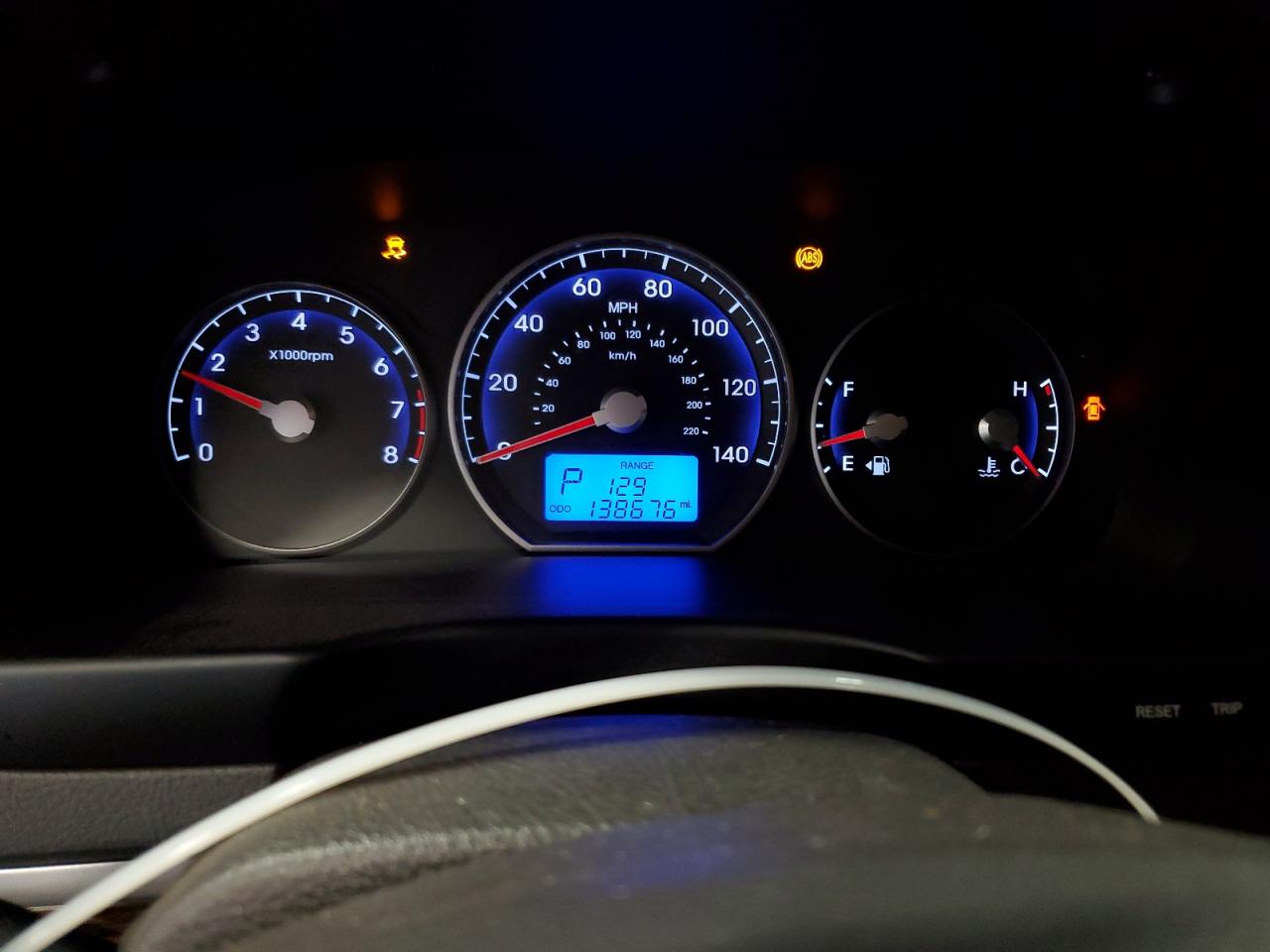 2010 Hyundai Santa Fe - Image 9