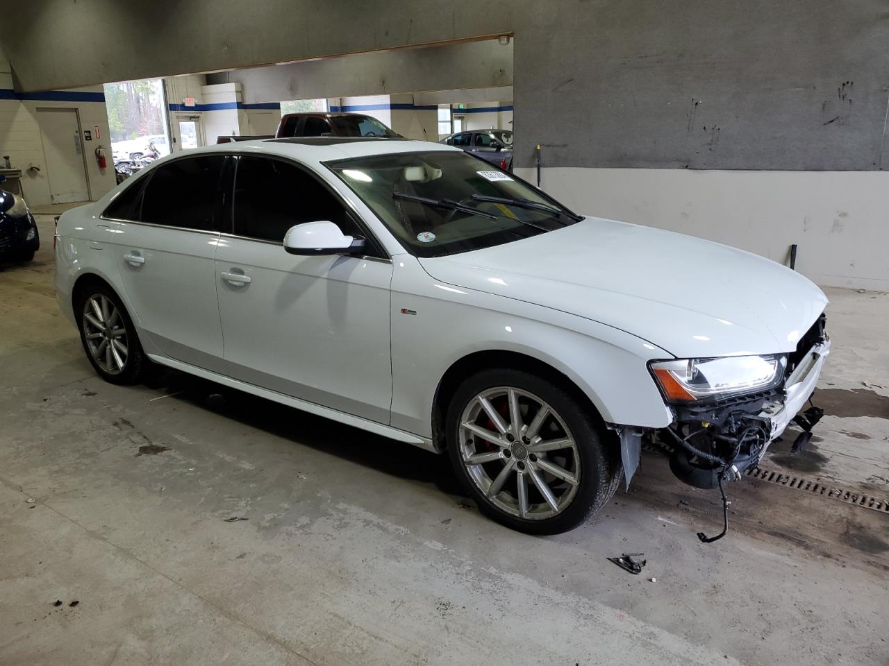 VIN WAUFFAFL2FN011641 2015 AUDI A4 no.4