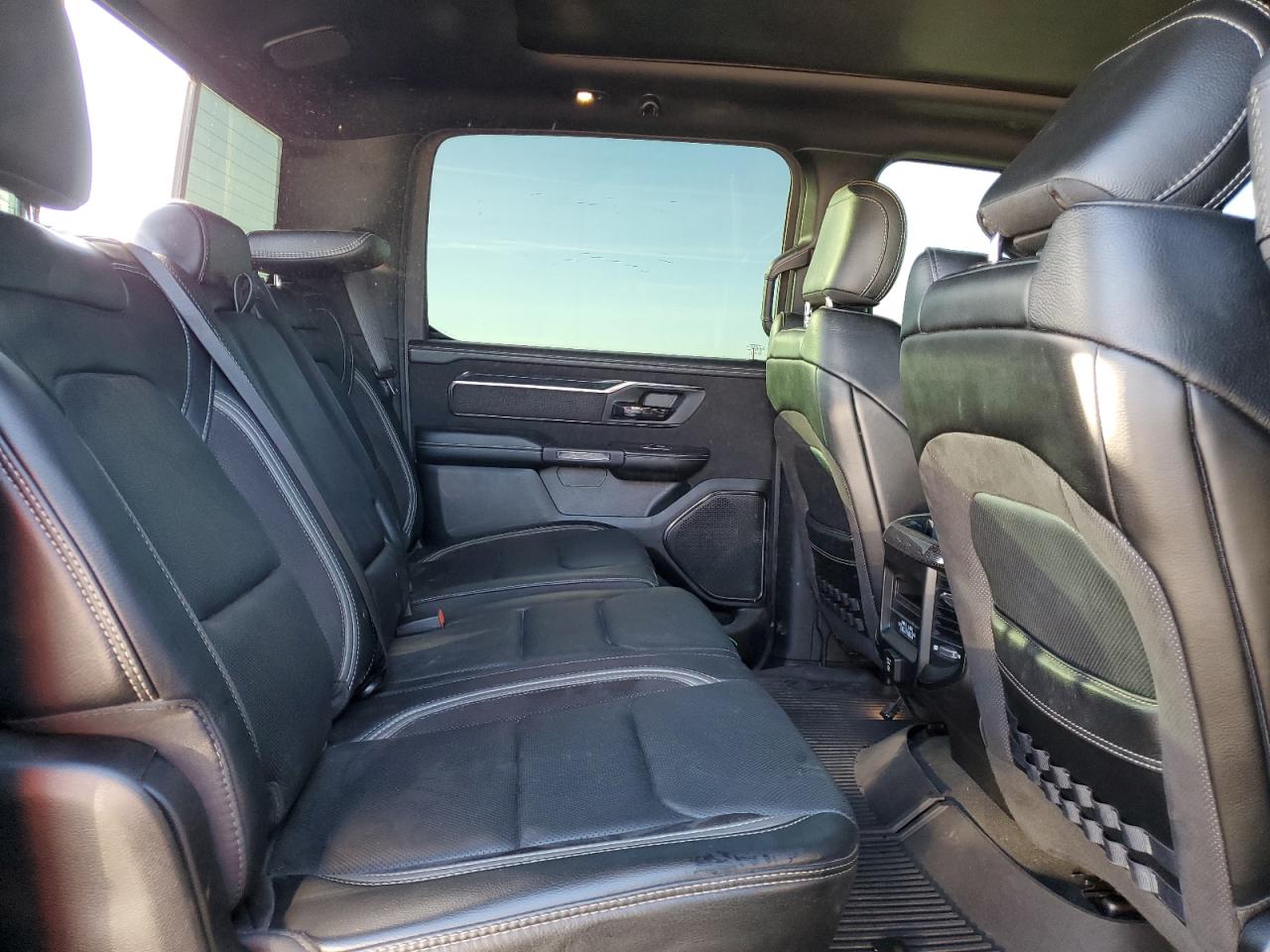 2022 RAM 1500 - Image 10