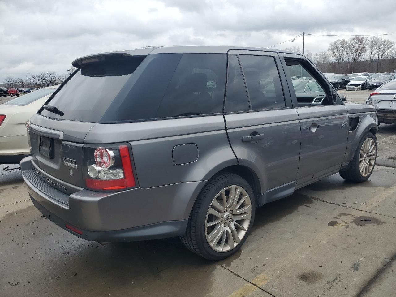 2011 Land Rover Range Rover - Image 3