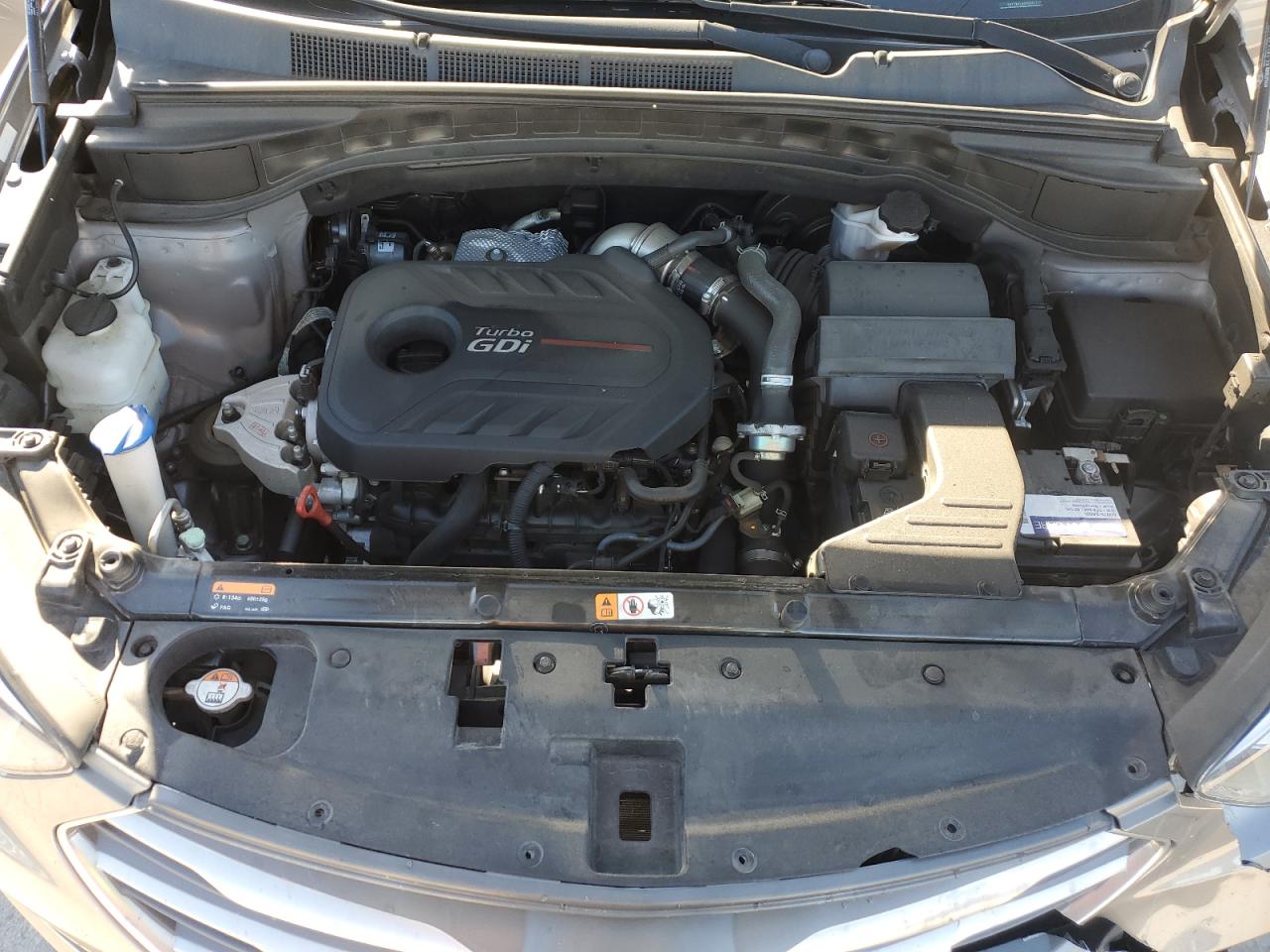 2017 Hyundai Santa Fe - Image 11