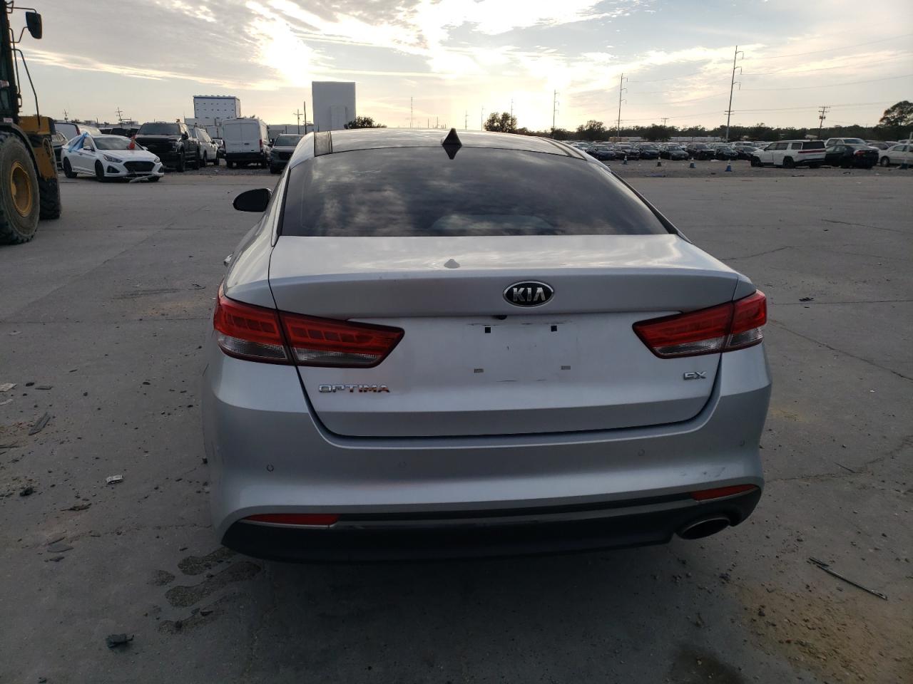 2016 Kia Optima - Image 6