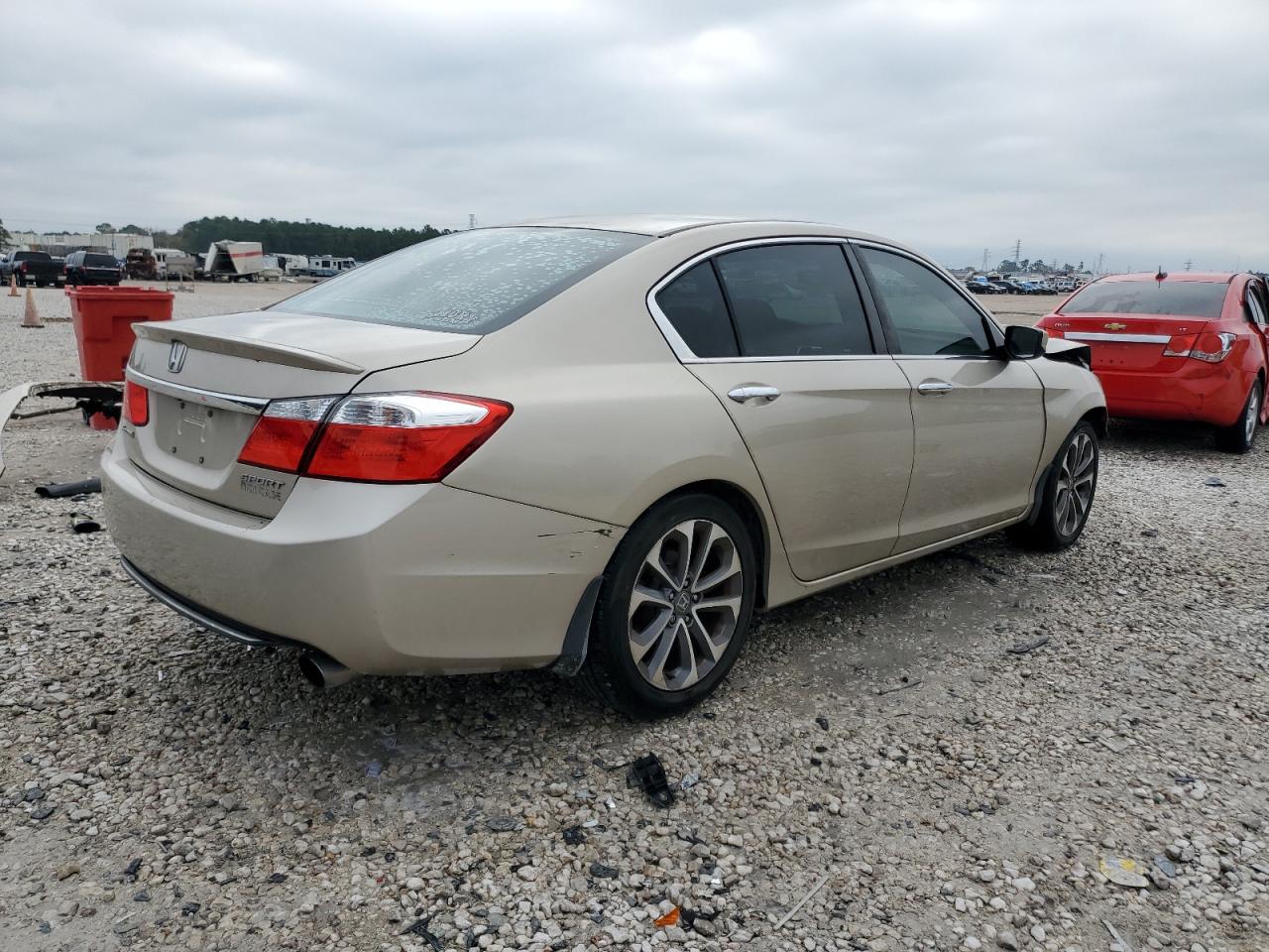 VIN 1HGCR2F58FA035634 2015 HONDA ACCORD no.3