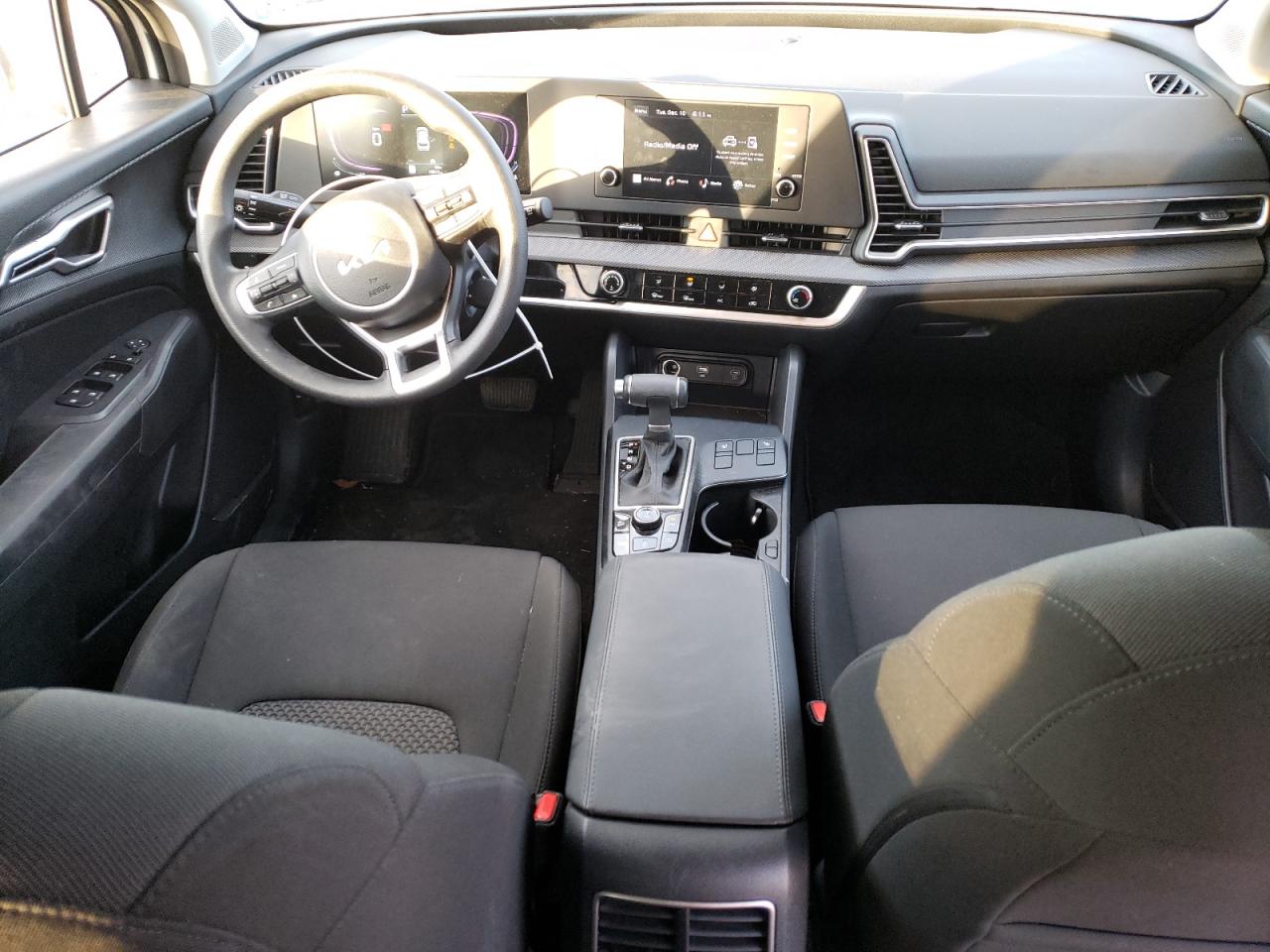 2024 Kia Sportage - Image 8