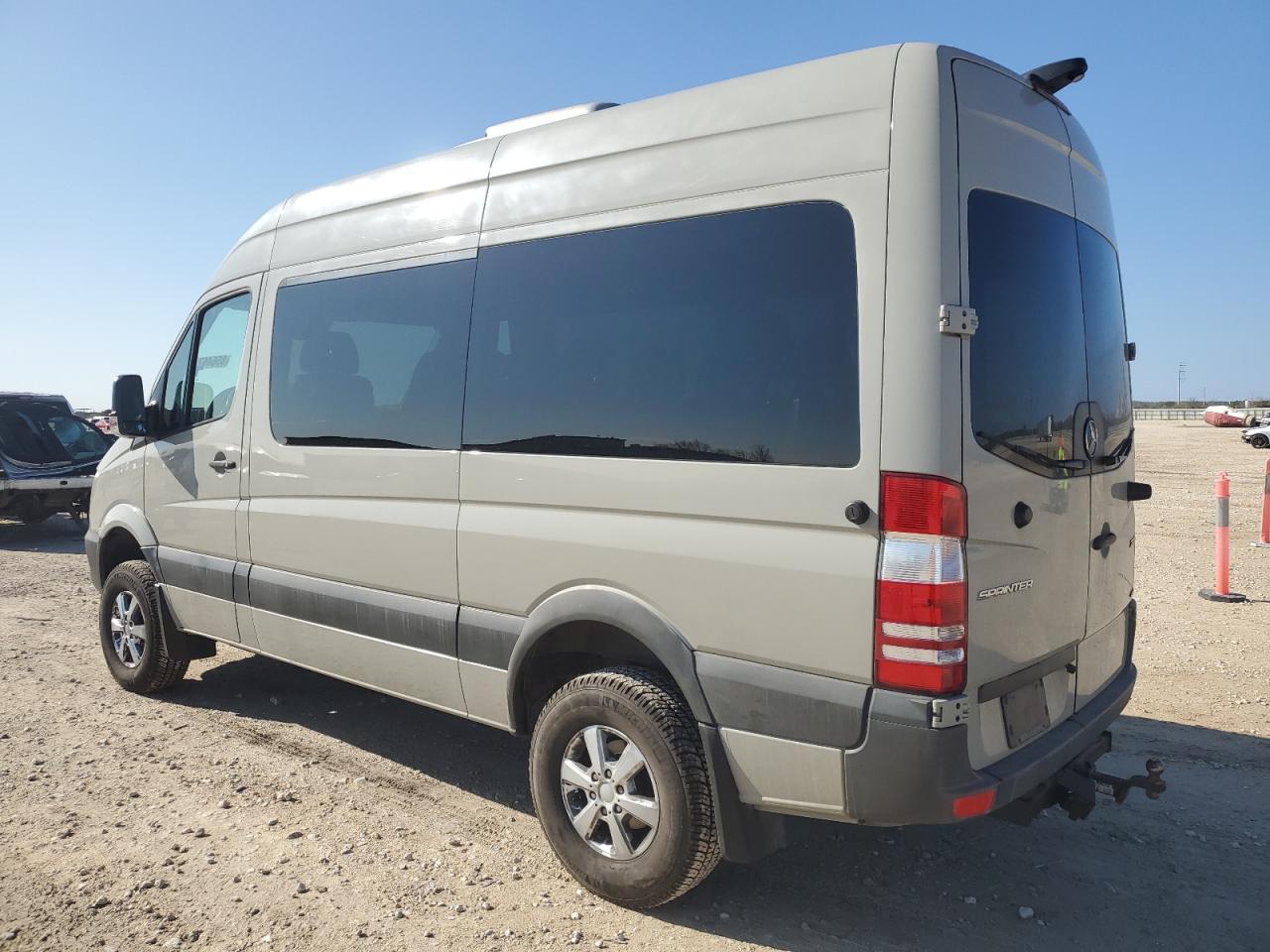 VIN WDZFE7CD9GP346777 2016 MERCEDES-BENZ SPRINTER no.2