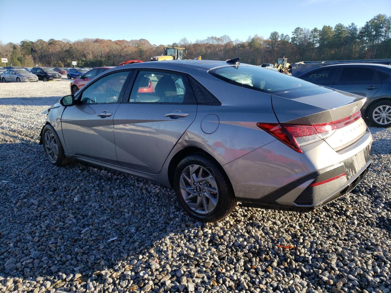 2024 Hyundai Elantra - Image 2