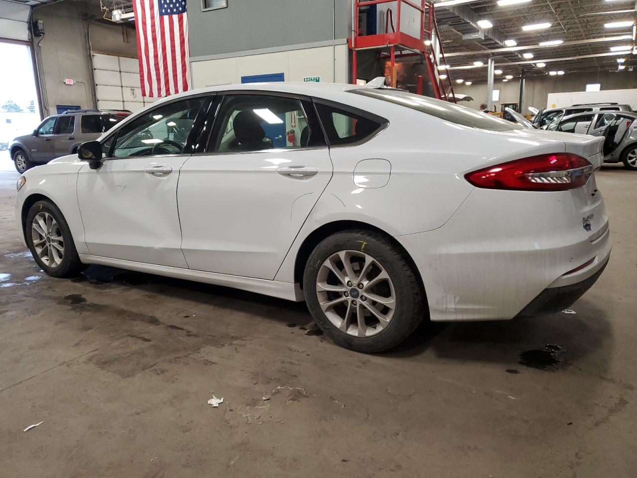 2020 Ford Fusion - Image 2