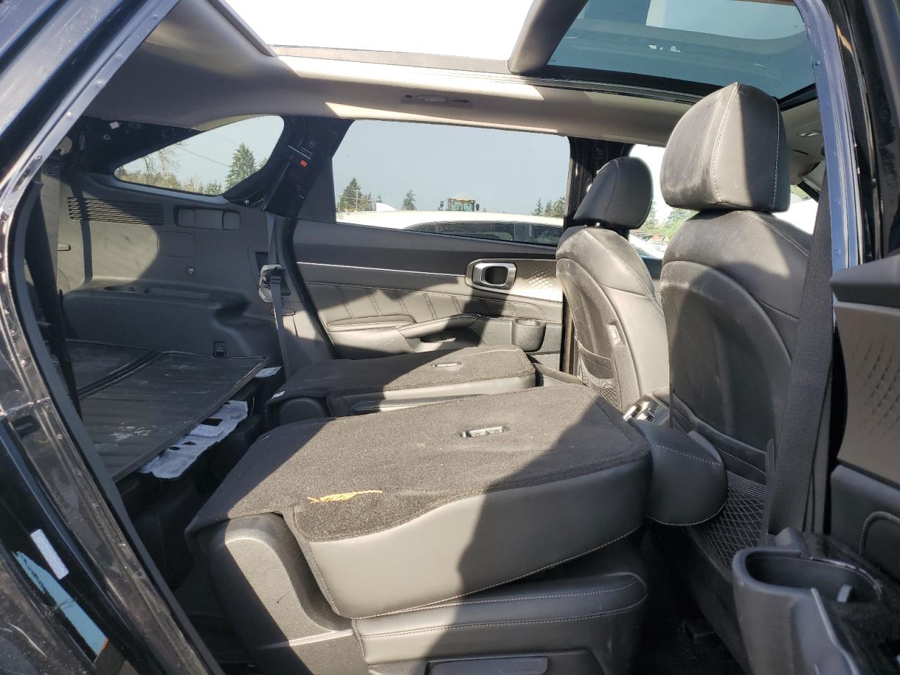 2022 Kia Sorento - Image 11