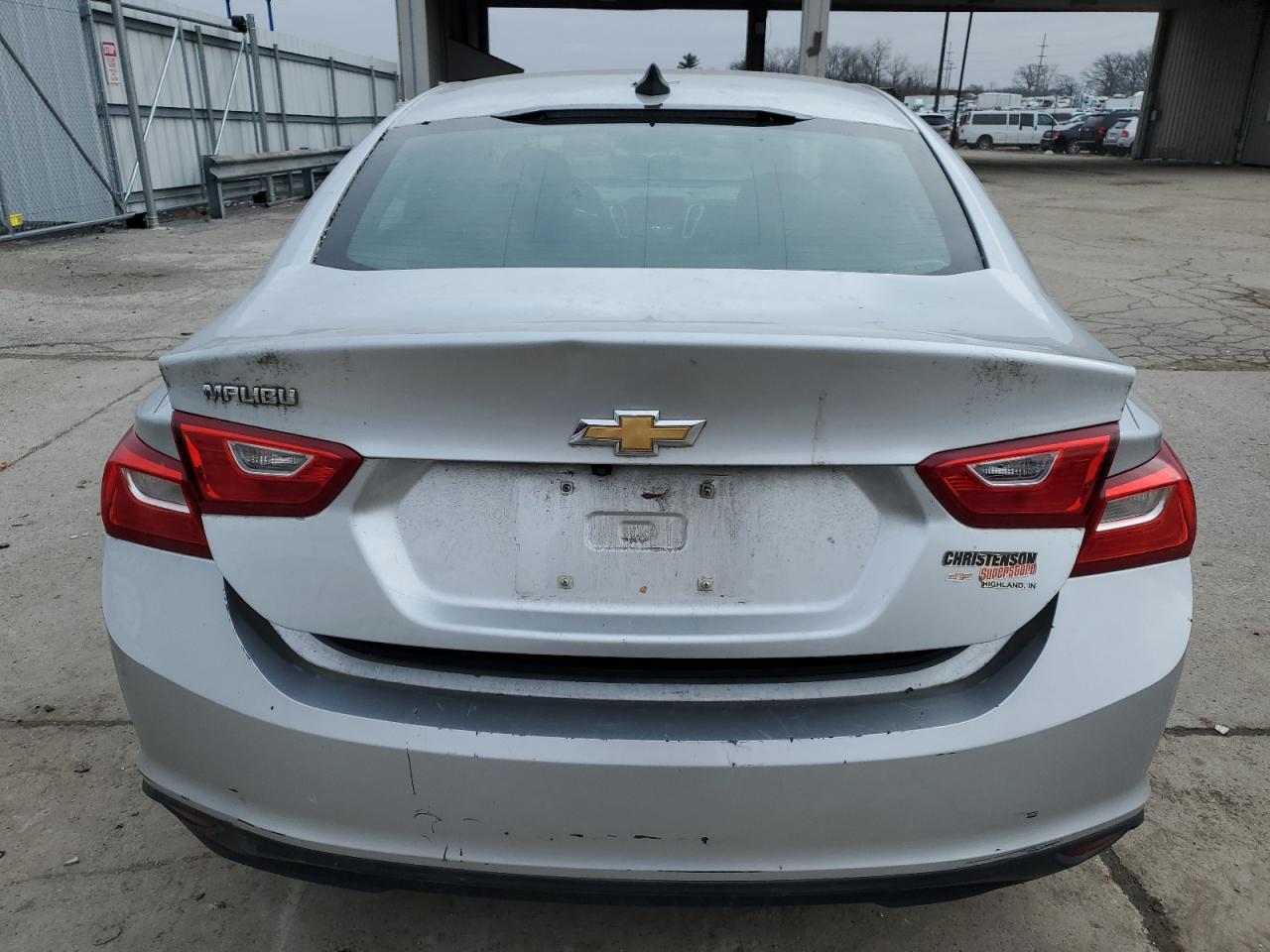 2017 Chevrolet Malibu - Image 6
