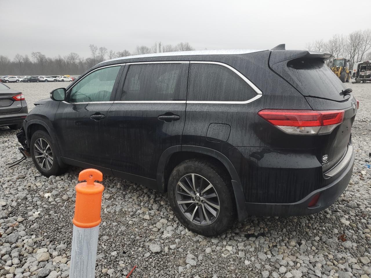 VIN 5TDJZRFH6KS594556 2019 TOYOTA HIGHLANDER no.2