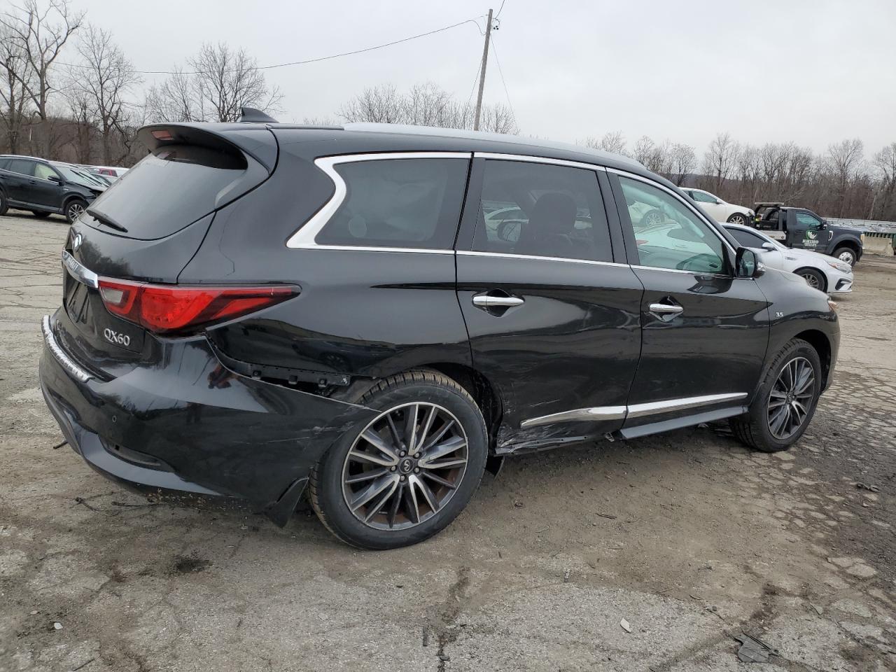 2018 Infiniti QX60 - Image 3