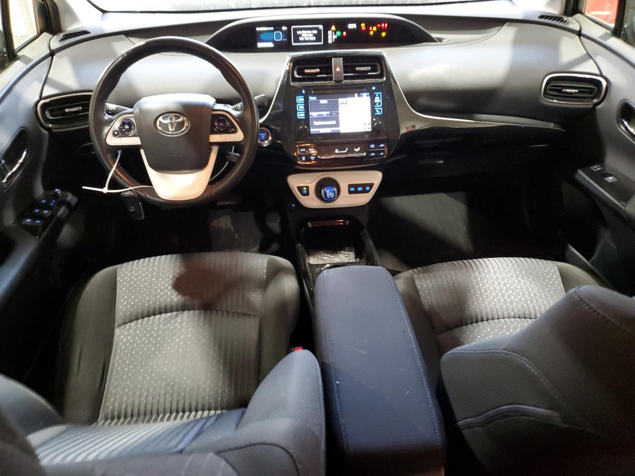 2017 Toyota Prius - Image 8