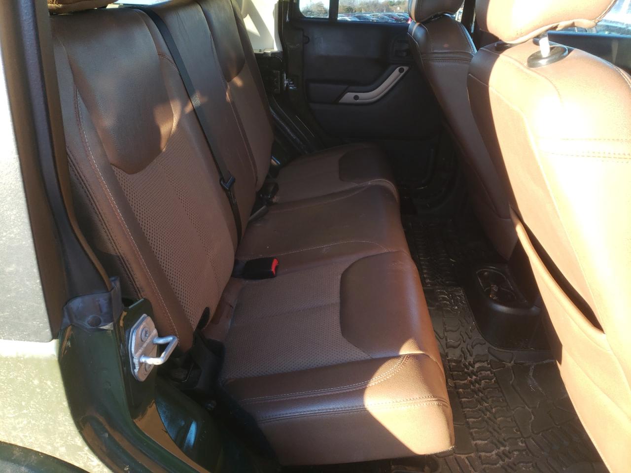 2016 Jeep Wrangler - Image 10