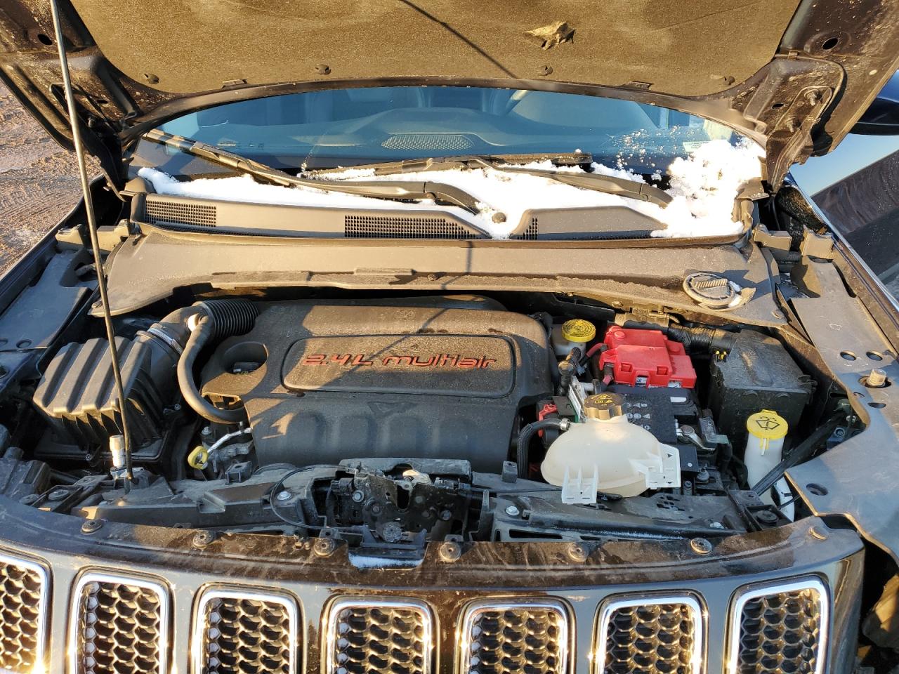 2019 Jeep Compass - Image 12