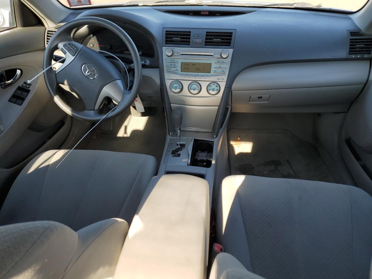2009 Toyota Camry - Image 8