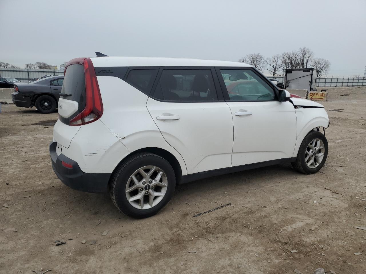 2022 Kia Soul - Image 3