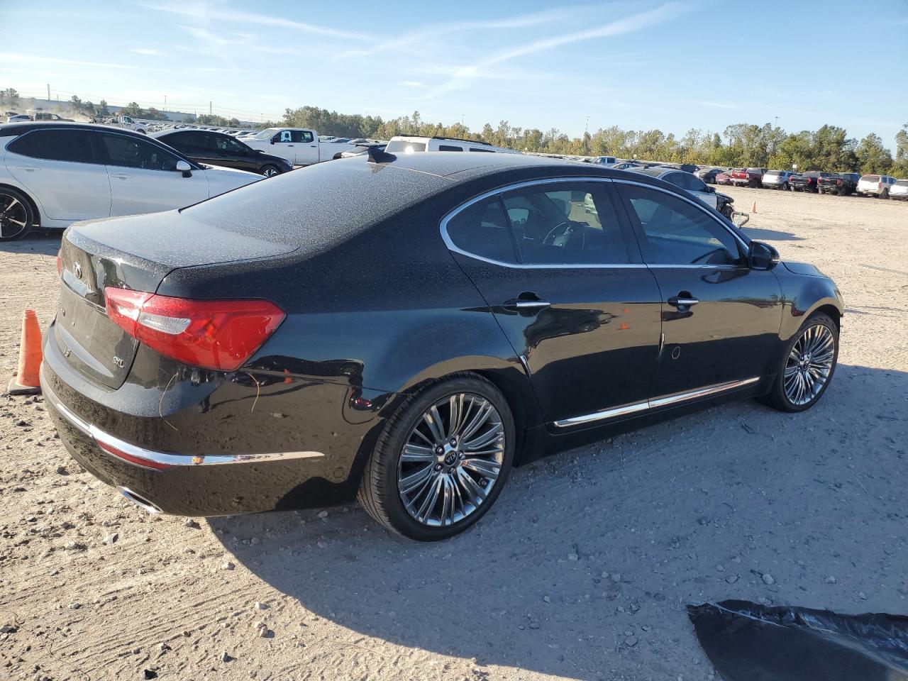 2014 Kia Cadenza - Image 3