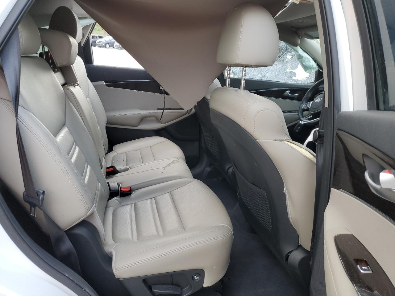 2020 Kia Sorento - Image 11