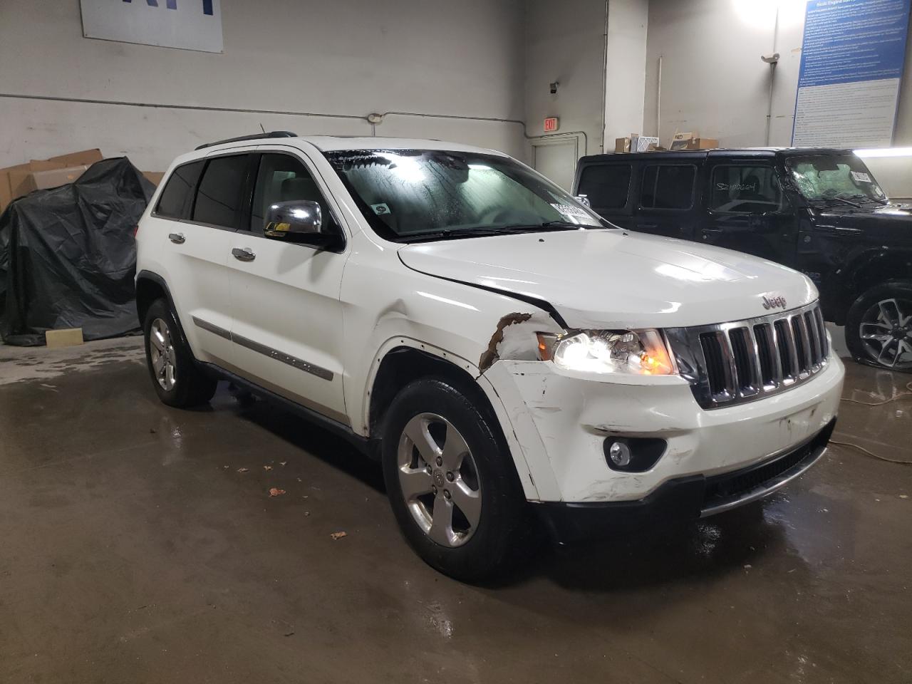 2011 Jeep Grand Cherokee - Image 4