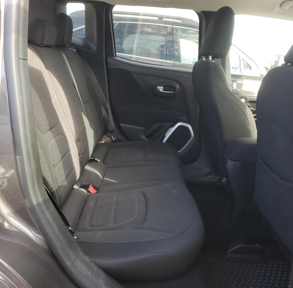 2019 Jeep Renegade - Image 10
