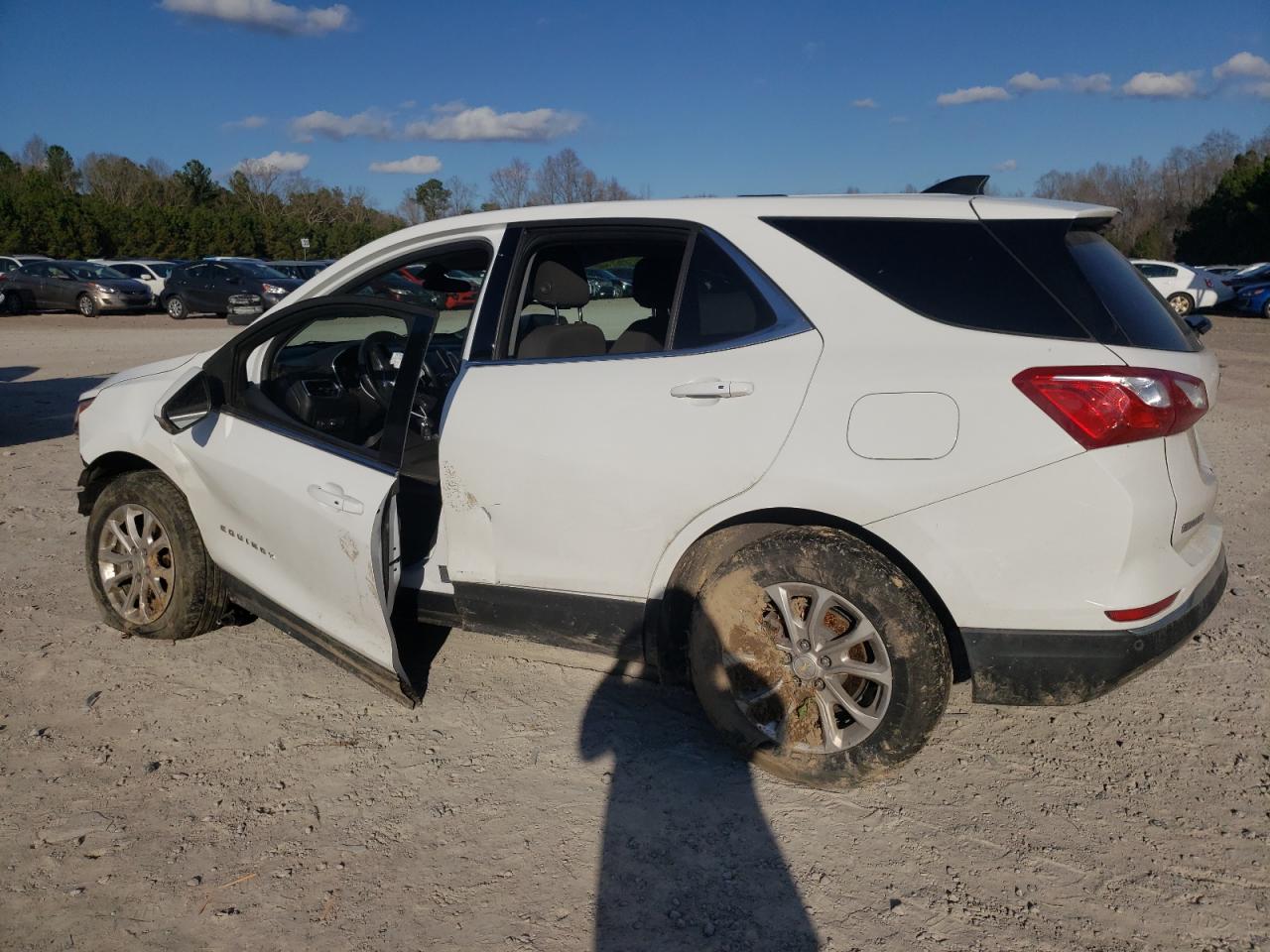 2018 Chevrolet Equinox - Image 2