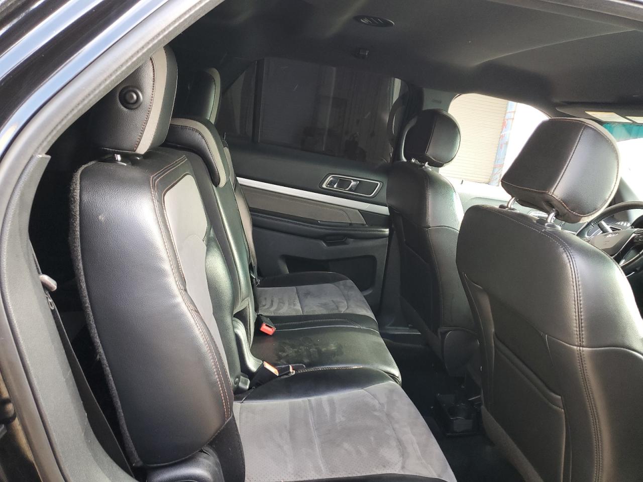 2017 Ford Explorer - Image 11