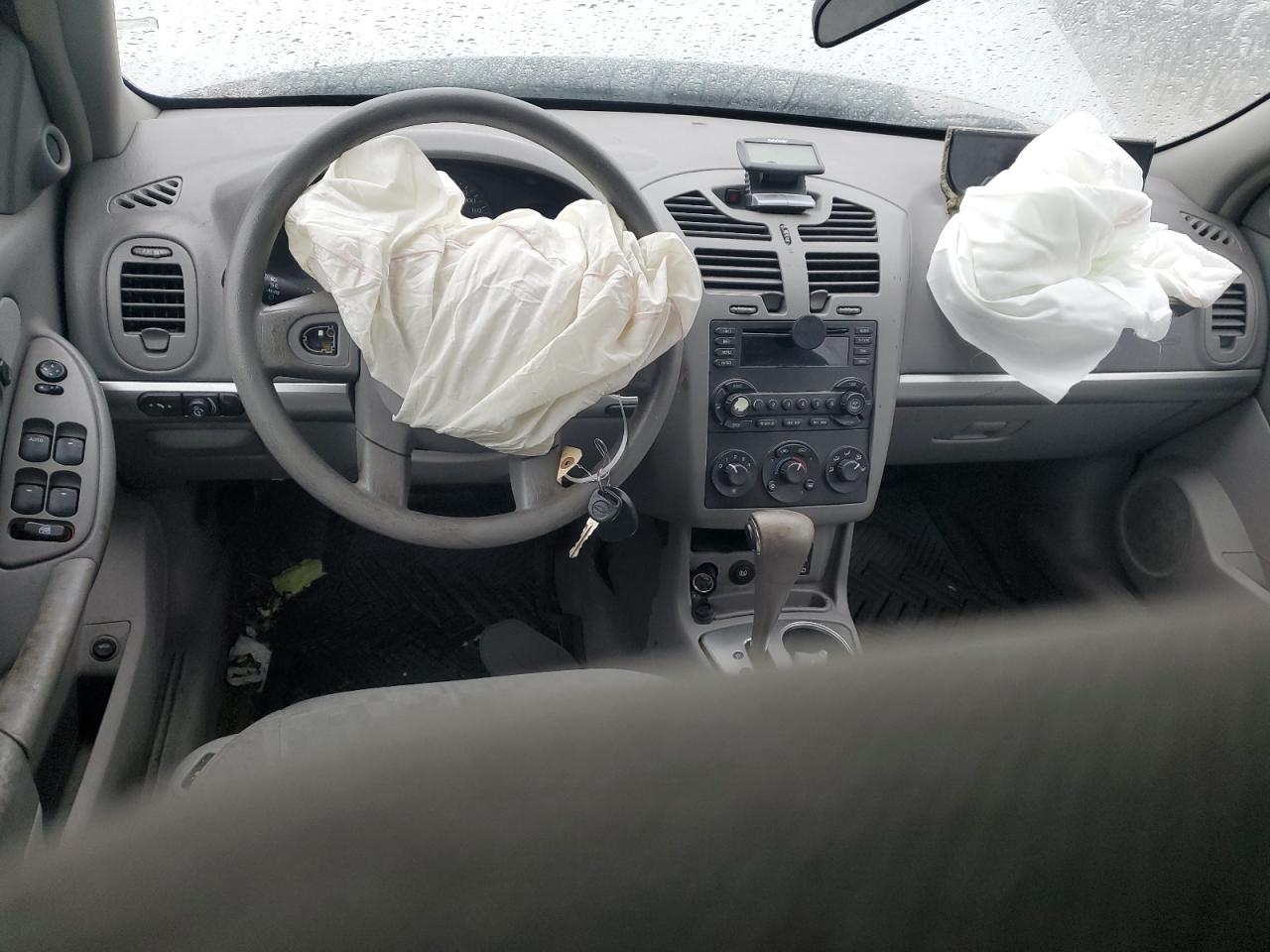 2005 Chevrolet Malibu - Image 8