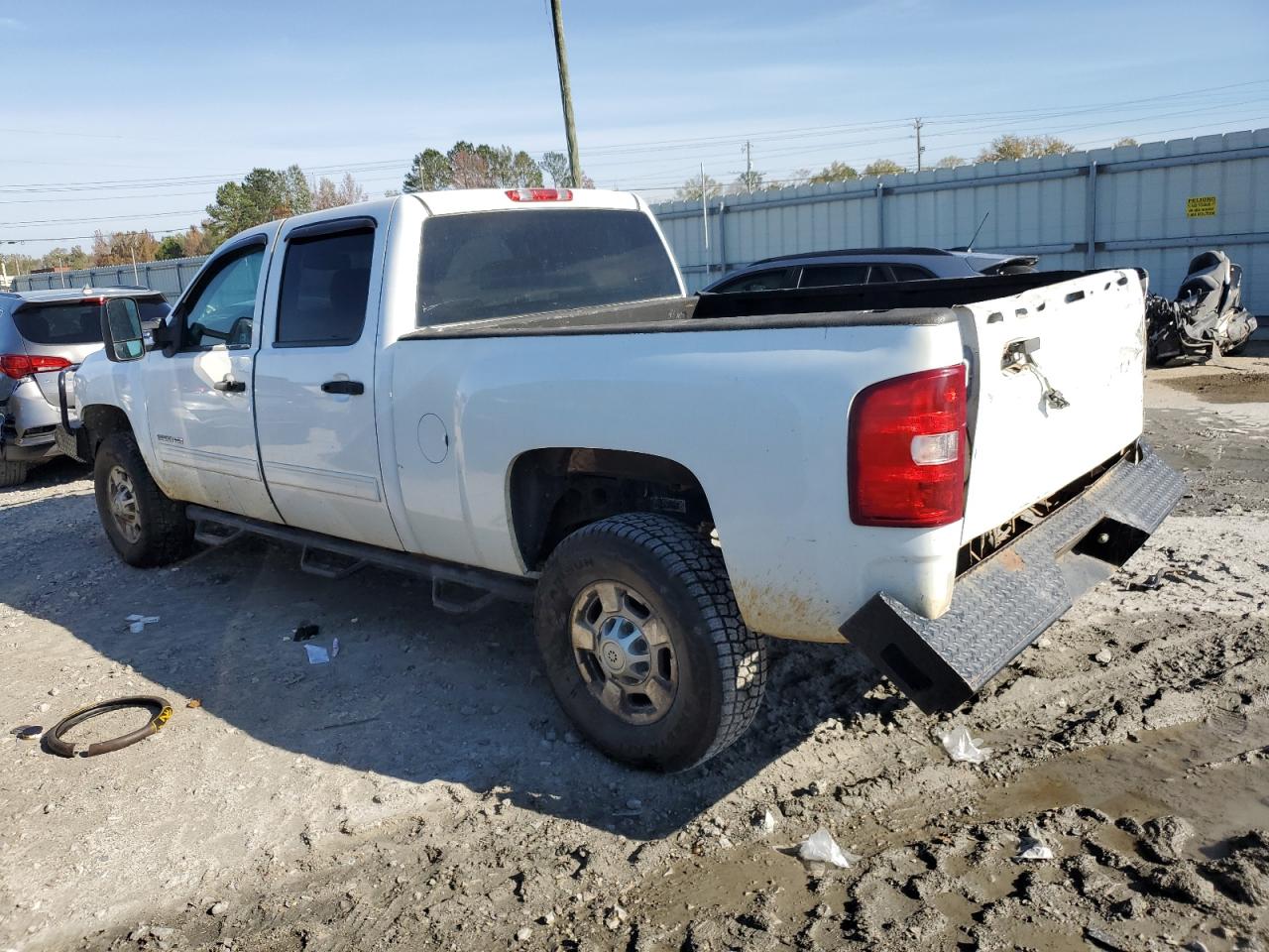 2011 Chevrolet Silverado - Image 2