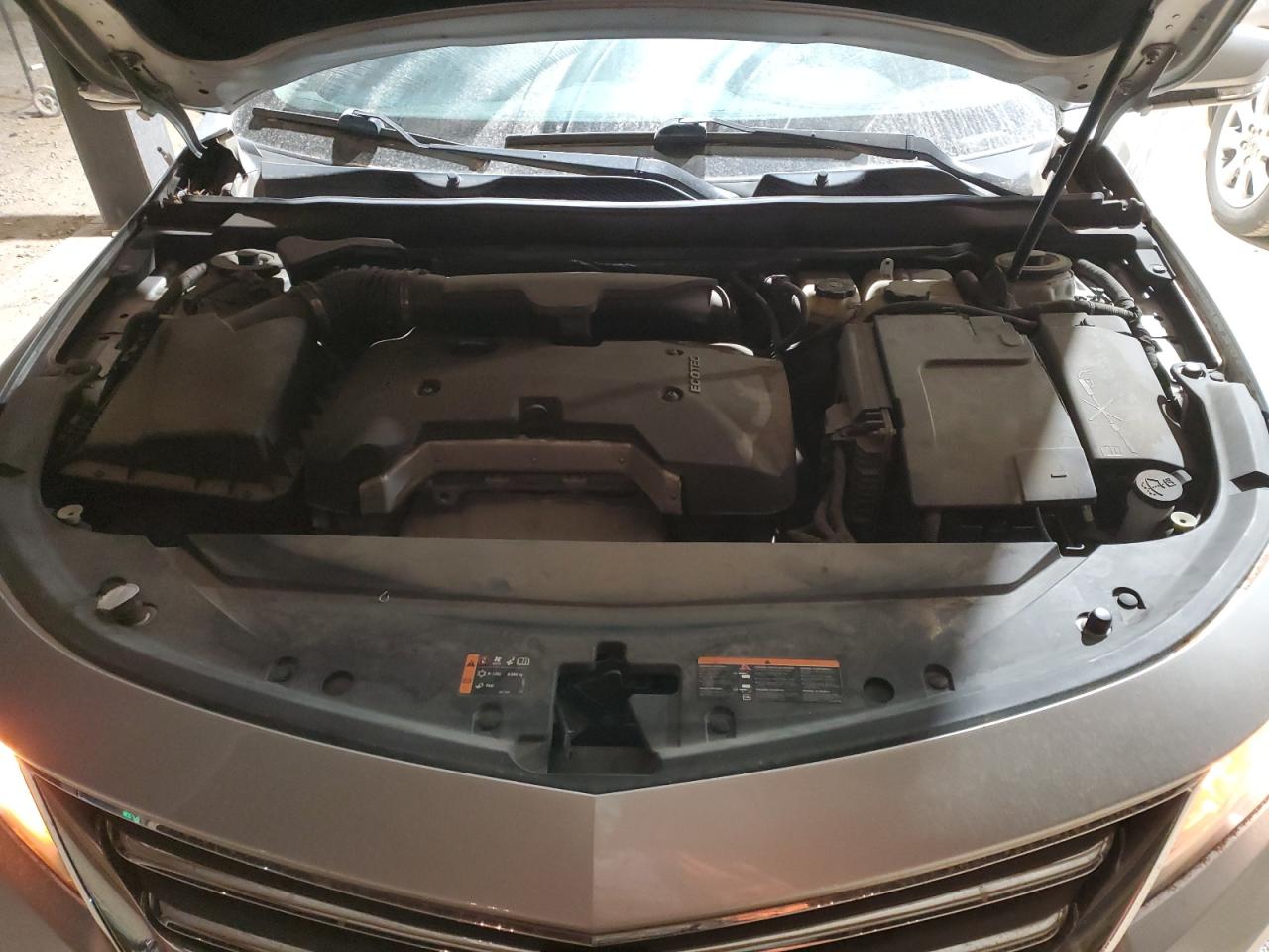 2016 Chevrolet Impala - Image 11