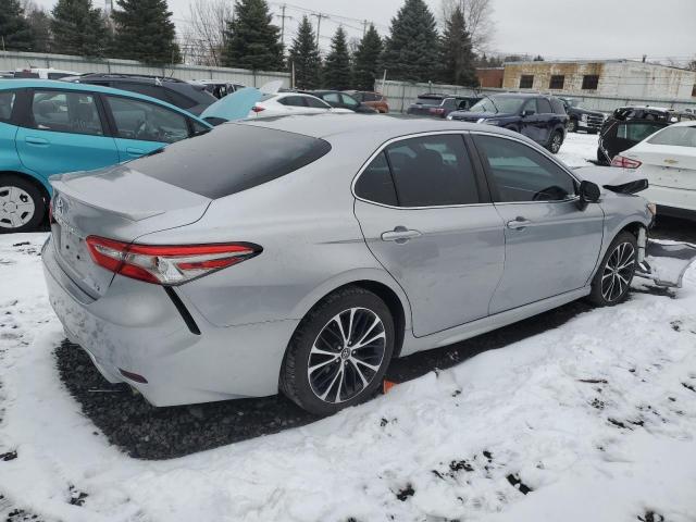  TOYOTA CAMRY 2018 Серебристый